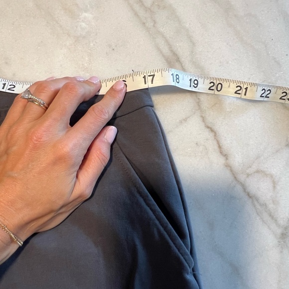 Sweat Tailor Everyday Everywhere shorts size 33 - Picture 6 of 7